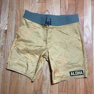NEW Birdwell Beach Britches 311 Aloha Gold Board Shorts Size 32 - Made In USA